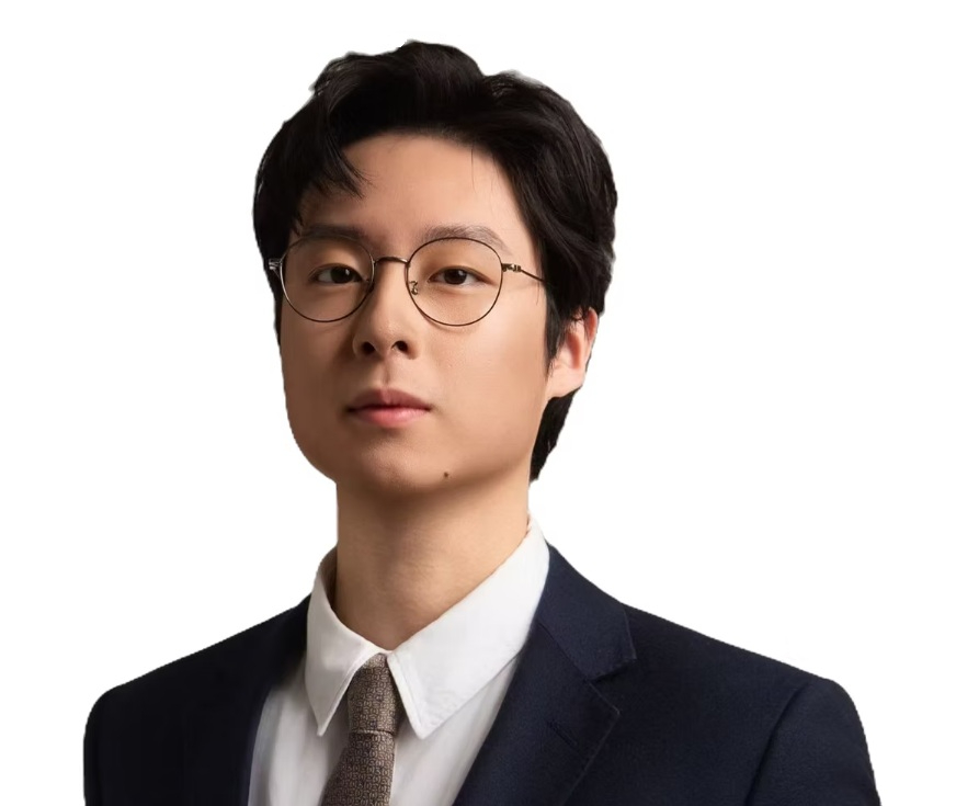 Chris Huang, Analyst